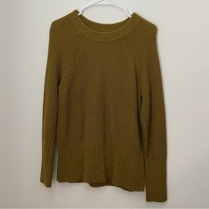 Universal Thread Olive Green Chunky Knit Crewneck Sweater